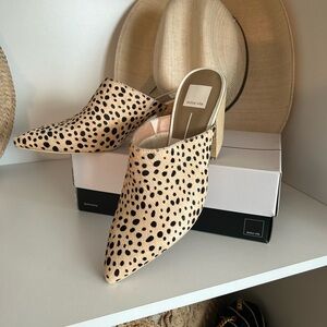 Dolce Vita gorgeous calf skin cheetah shoes